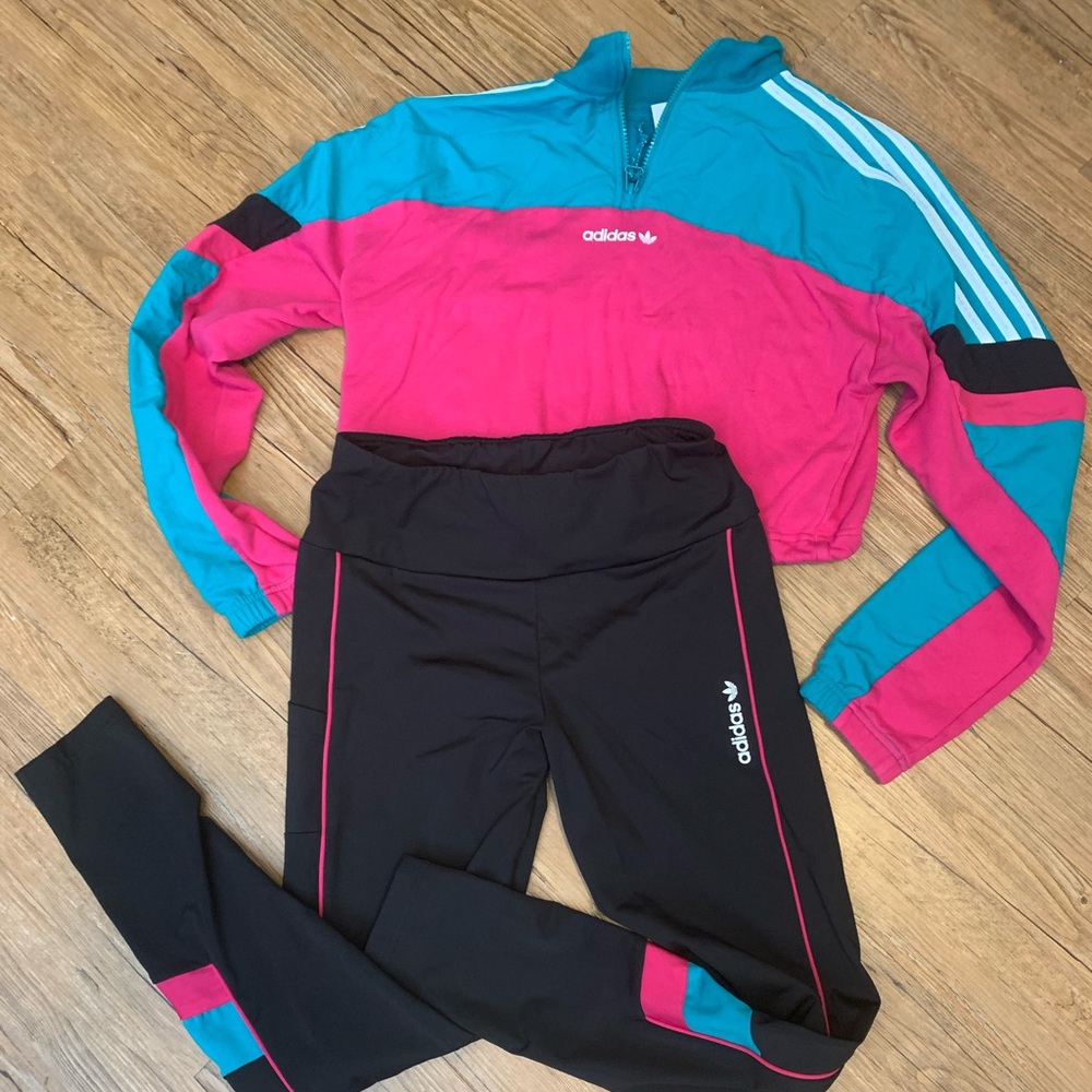 Adidas sweatsuit with cropped quarter zip top and leggings - Picture 2 of 5